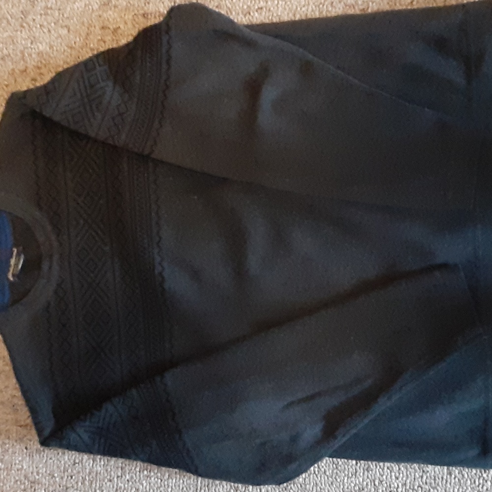 Eddie Bauer mens sweater with crewneck.
